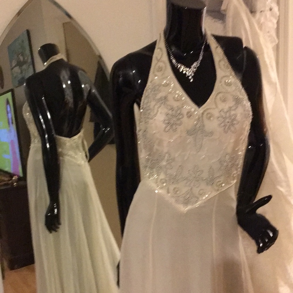 Hand beaded 100% silk gown sz 6